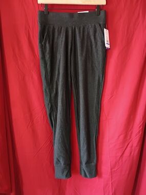 GAIAM Charcoal Gray Soft-Touch Activewear Tag